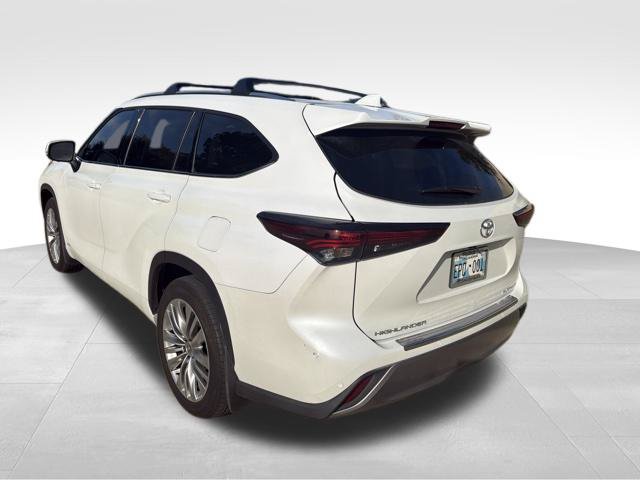 Used 2026 Toyota Highlander Platinum AWD/4WD image 6