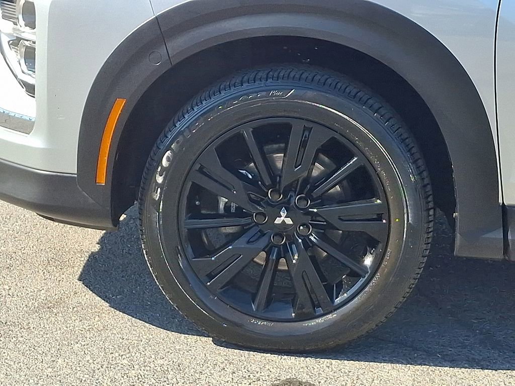 Used 2024 Mitsubishi Eclipse Cross AWD image 11