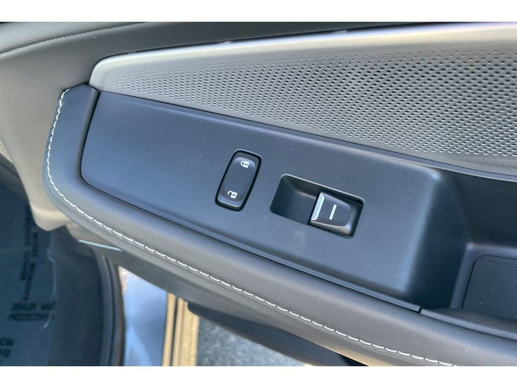 Certified 2025 Acura MDX SH-AWD w/ Technology Package image 22