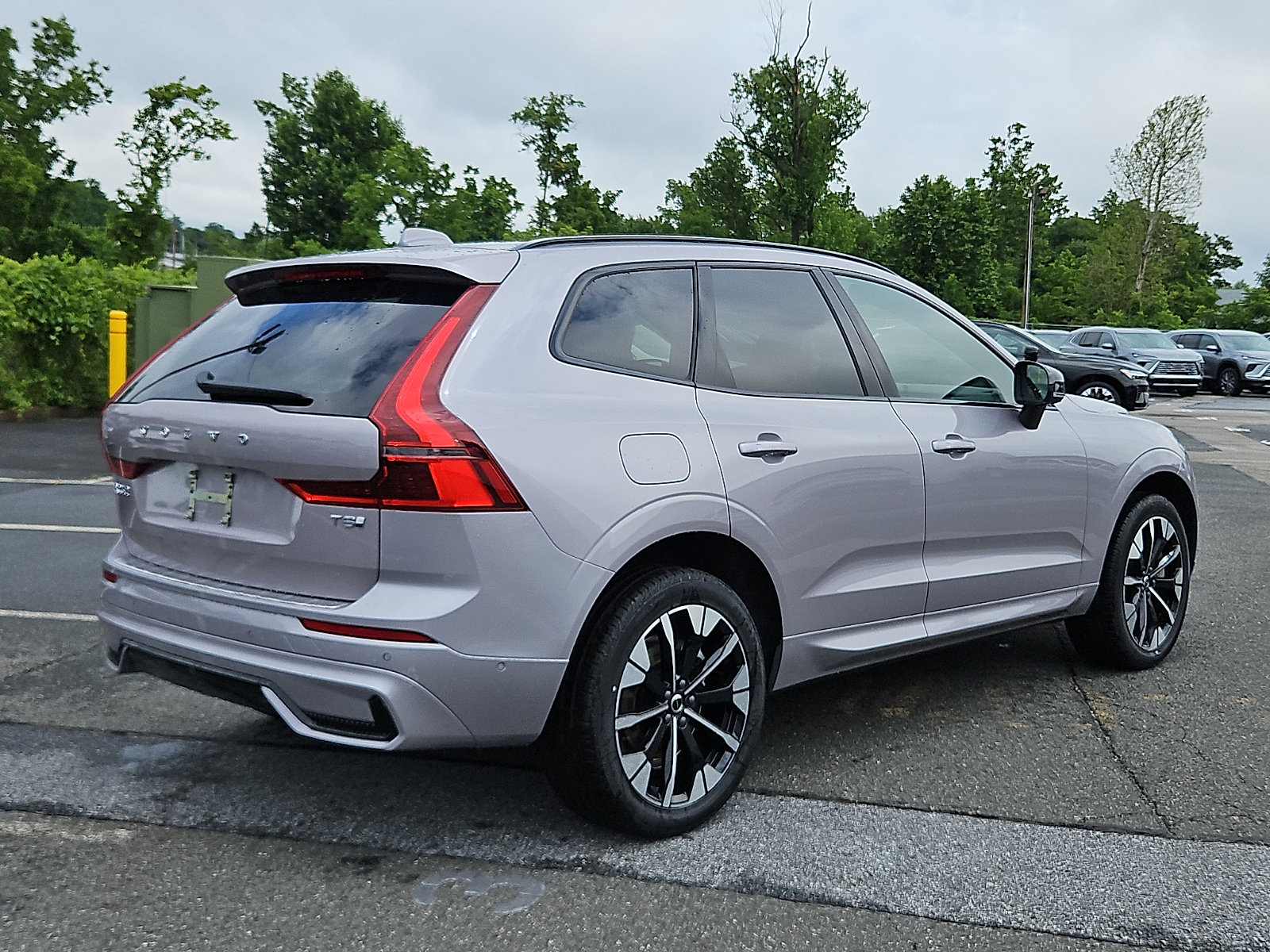 New 2026 Volvo XC60 T8 Plus w/ Protection Package Premier AWD/4WD image 6