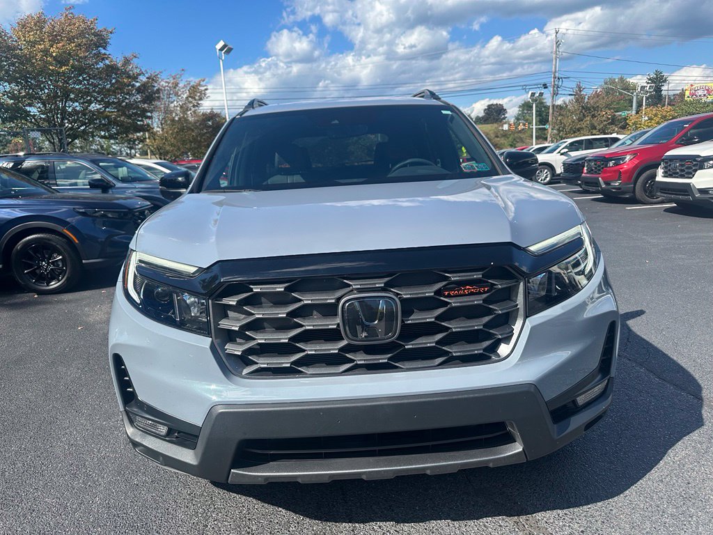 Used 2023 Honda Passport TrailSport image 2