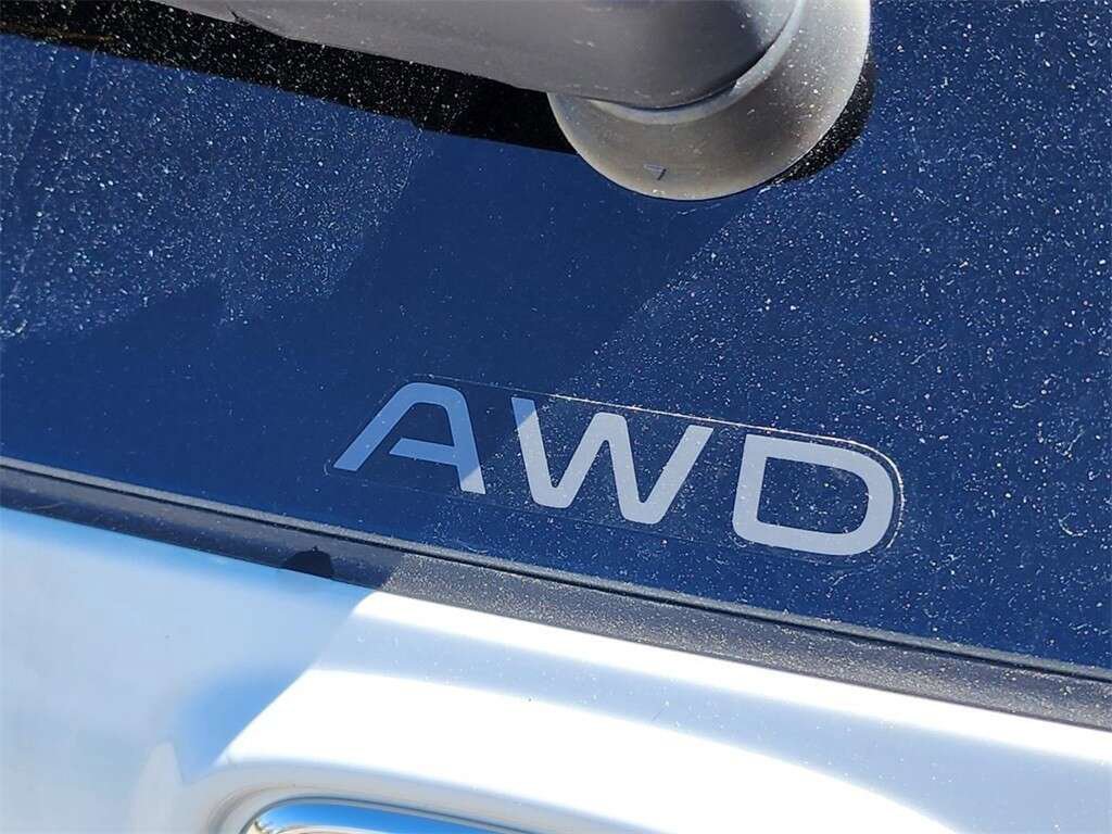 Used 2024 Honda CR-V EX-L image 10