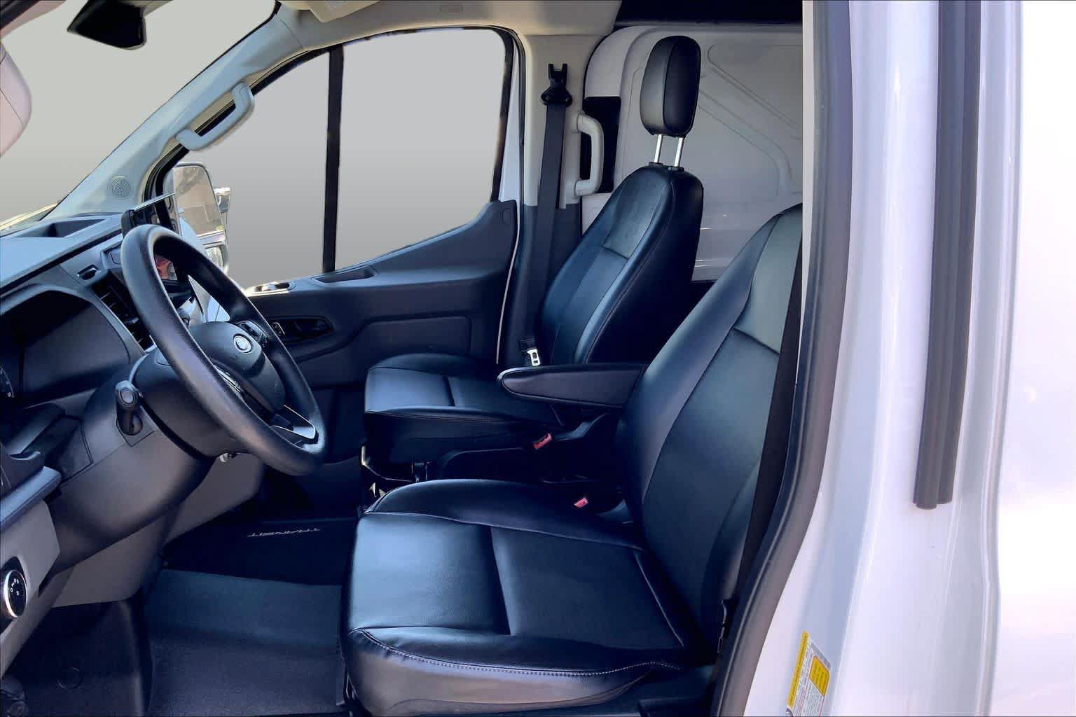 Used 2023 Ford E-Transit Low Roof RWD image 7