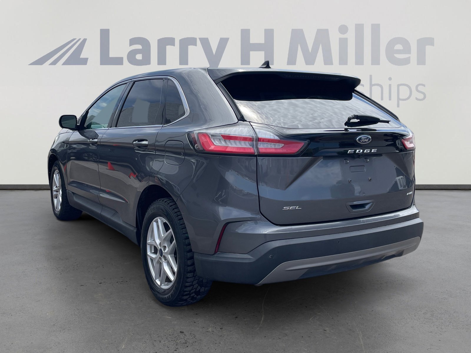 Used 2022 Ford Edge SEL AWD/4WD image 3