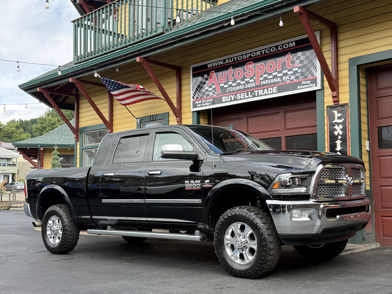 Used 2015 RAM 2500 Laramie AWD/4WD image 2