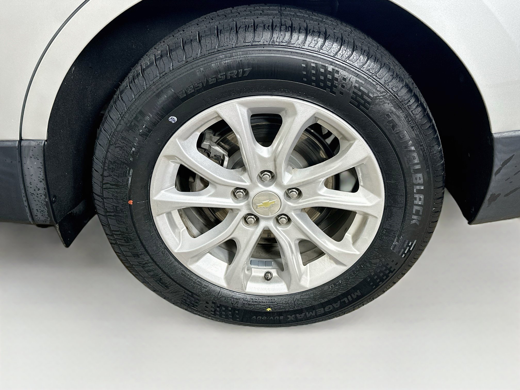 Used 2020 Chevrolet Equinox LS FWD image 11