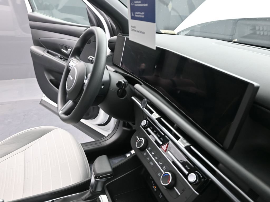 Certified 2026 Hyundai Santa Cruz SE image 22