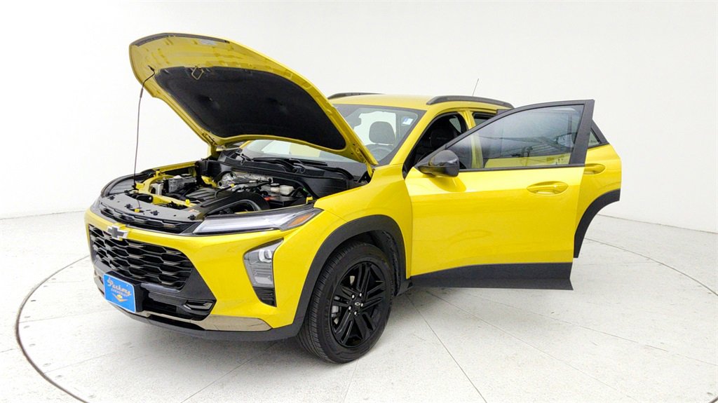 Used 2024 Chevrolet Trax ACTIV w/ Driver Confidence Package image 10