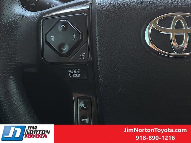 Used 2020 Toyota 4Runner TRD Off-Road image 30
