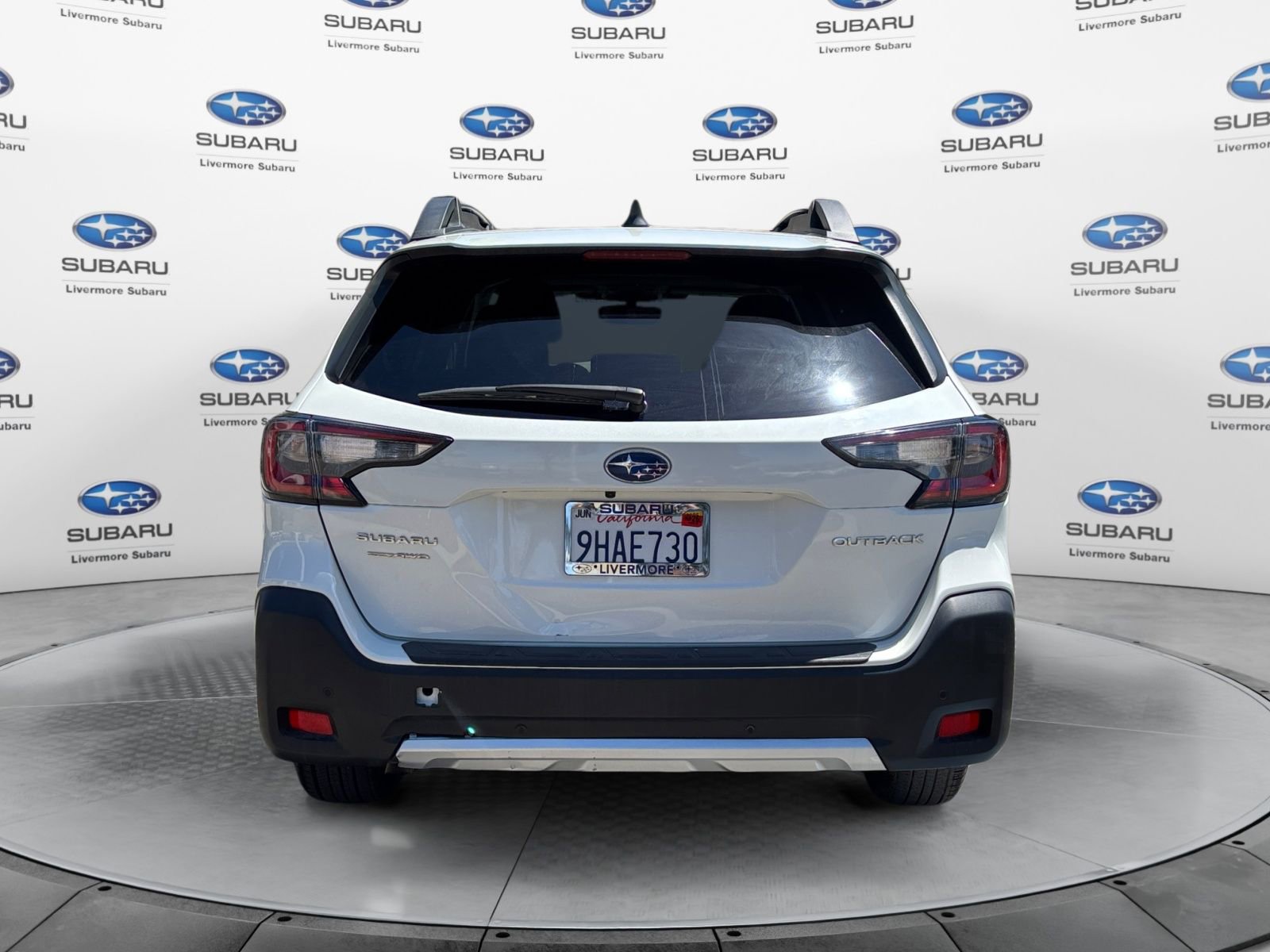 Used 2023 Subaru Outback Limited AWD/4WD image 4