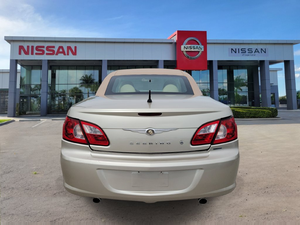 Used 2008 Chrysler Sebring Limited w/ Luxury Group FWD image 3