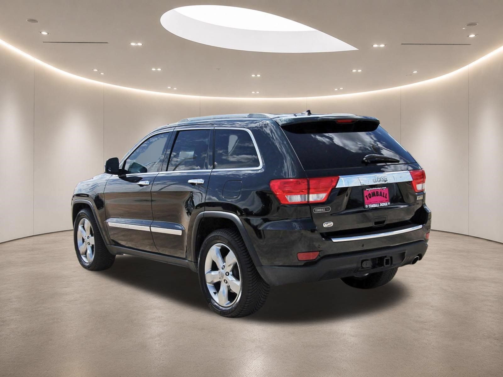 Used 2012 Jeep Grand Cherokee Overland RWD image 5