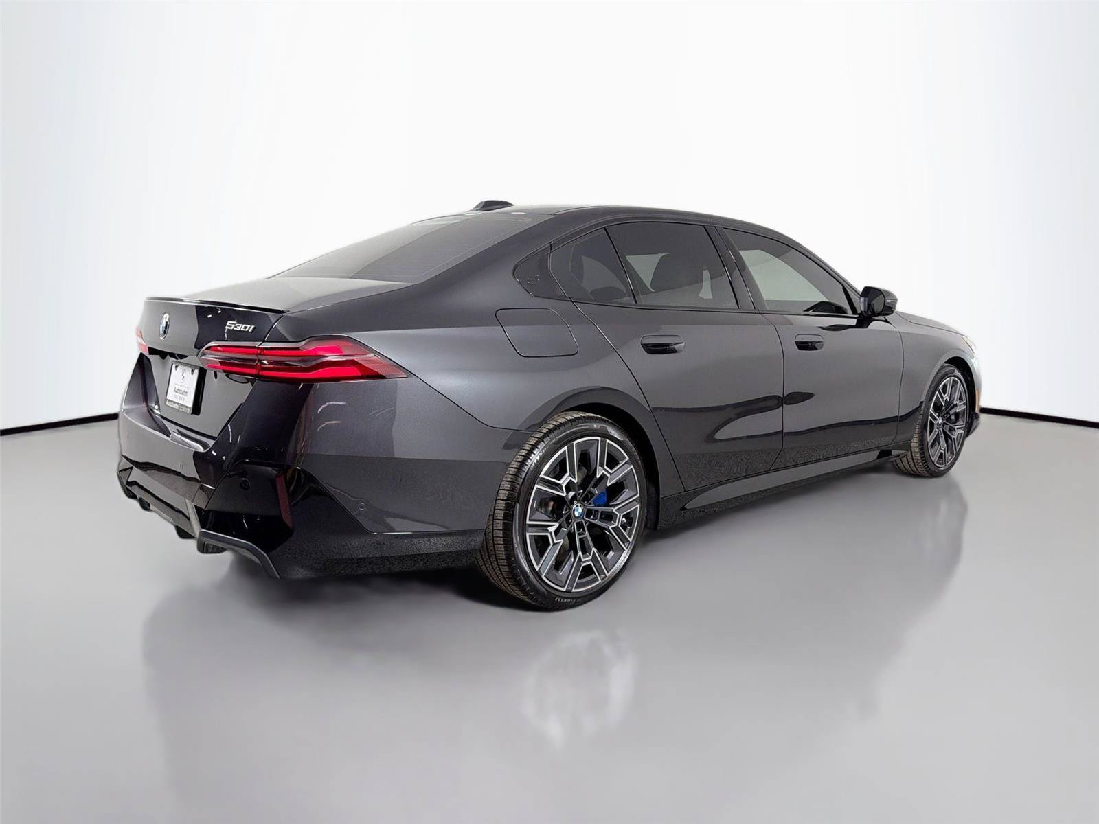 New 2026 BMW 530i w/ M Sport Package RWD image 9
