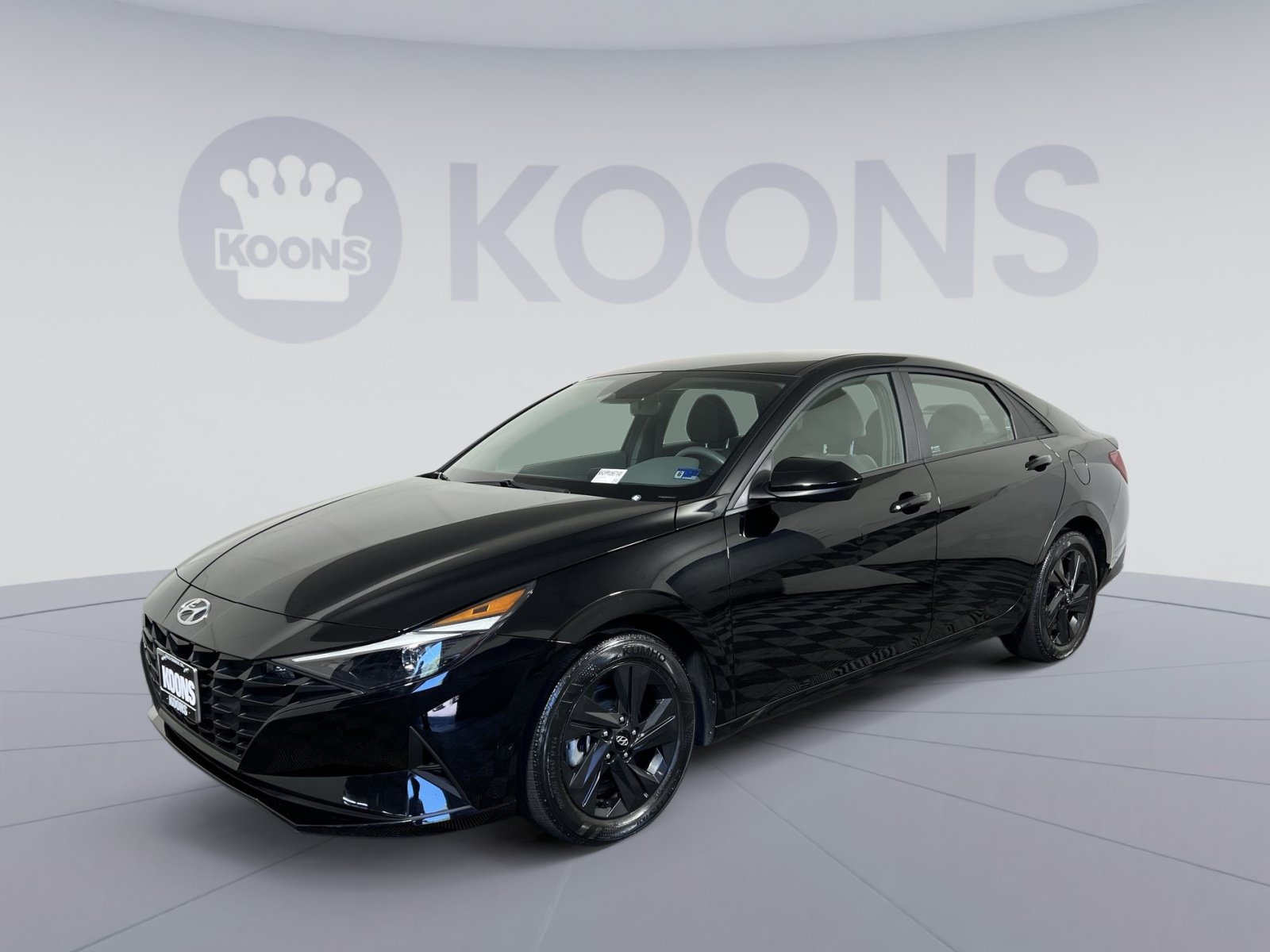 Used 2023 Hyundai Elantra SEL w/ Cargo Package FWD image 5