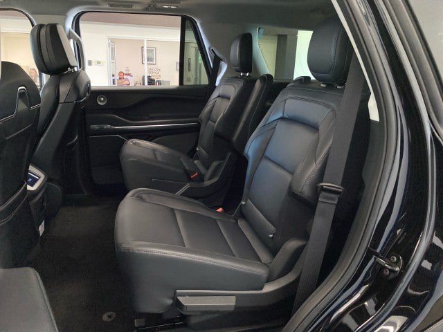 New 2027 Lincoln Navigator Reserve AWD/4WD image 12