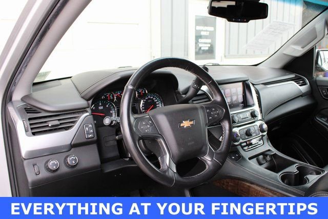 Used 2018 Chevrolet Suburban LT image 2