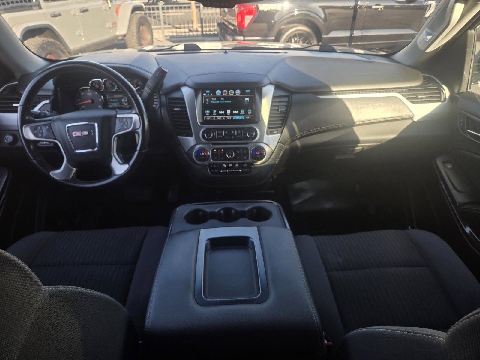 Used 2020 GMC Yukon XL SLE w/ SLE Value Package RWD image 7