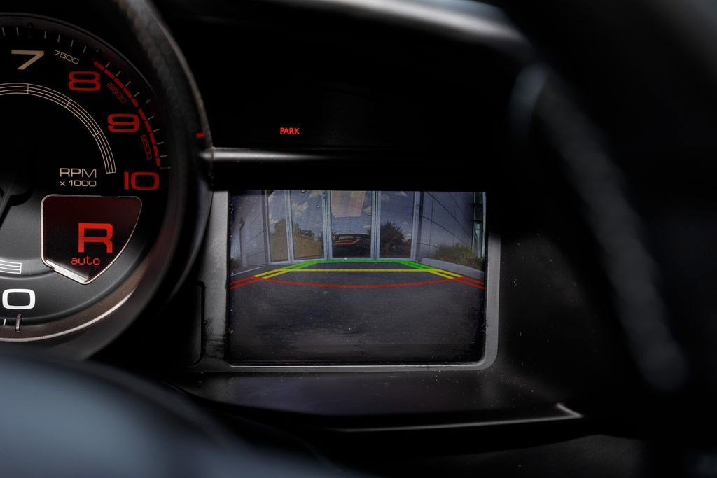 Used 2019 Ferrari 488 Spider RWD image 33
