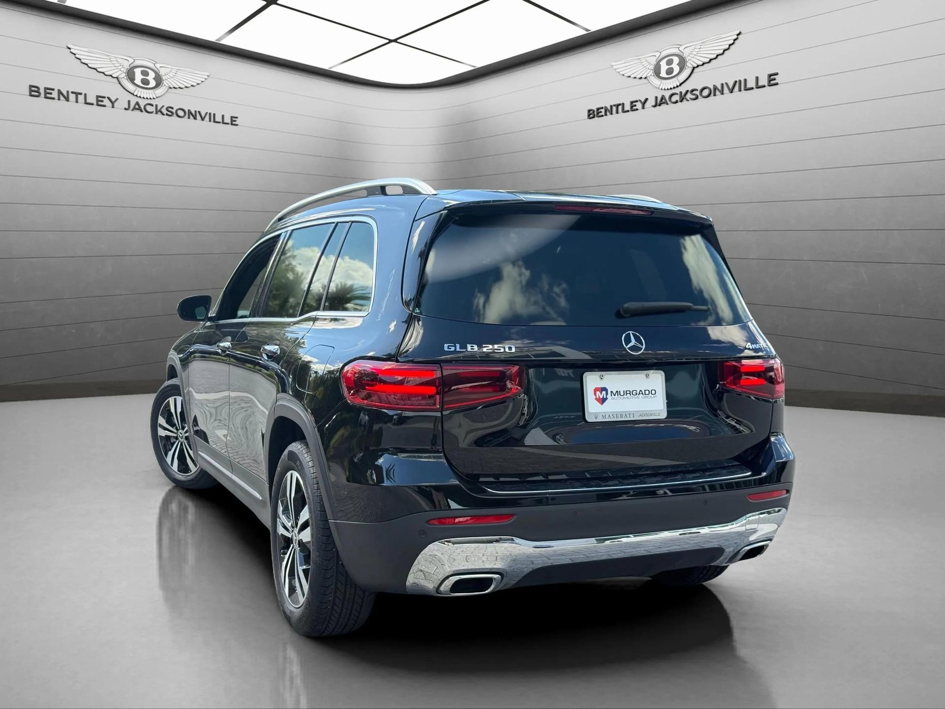 Used 2025 Mercedes-Benz GLB 250 GLB 250 image 3