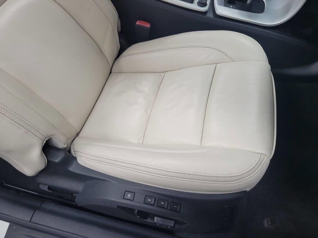 Used 2013 Volvo C70 T5 image 37