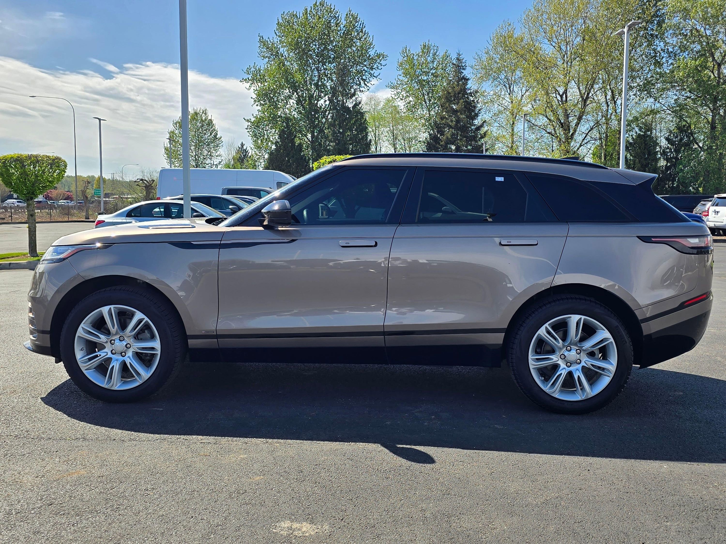 Used 2020 Land Rover Range Rover Velar R-Dynamic S AWD/4WD image 2