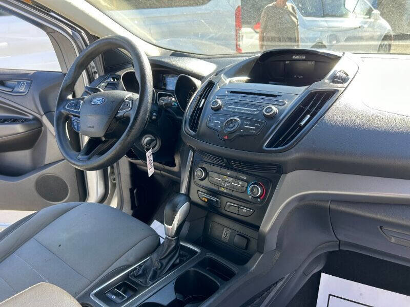 Used 2018 Ford Escape S image 18