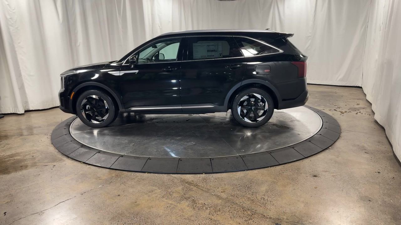 Certified 2025 Kia Sorento EX w/ EX Panoramic Sunroof Package AWD/4WD image 11