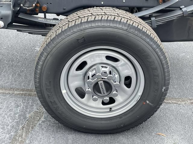 New 2026 Ford F350 XL w/ XL Chrome Package AWD/4WD image 9