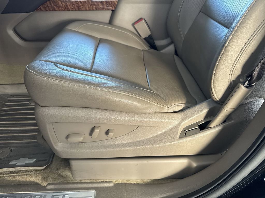 Certified 2017 Chevrolet Suburban Premier AWD/4WD image 15