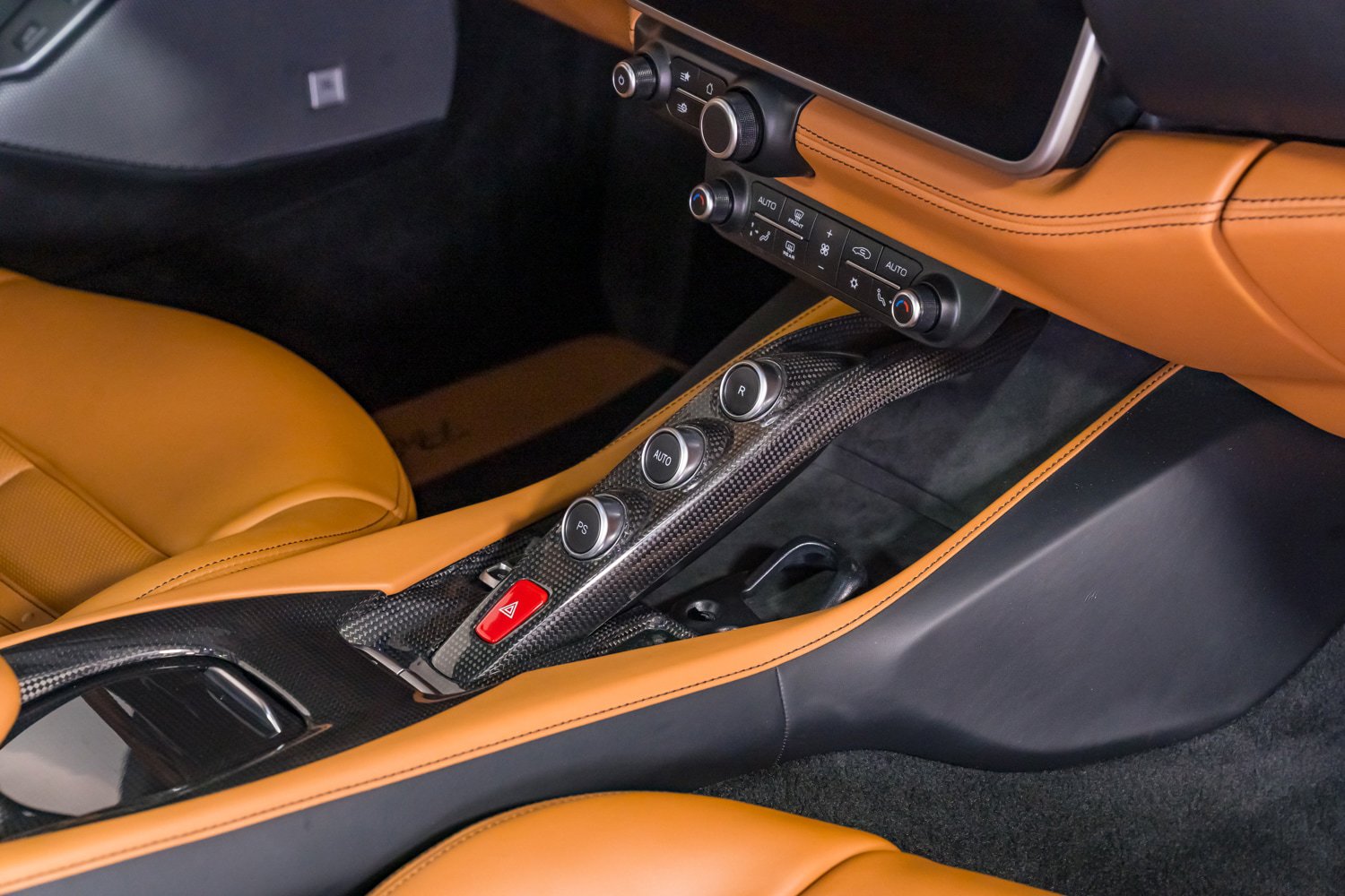 Used 2020 Ferrari Portofino image 39