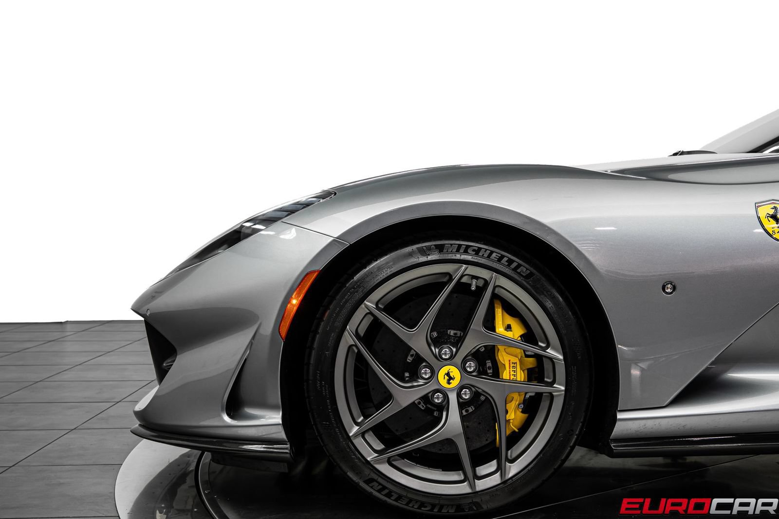 Used 2020 Ferrari 812 Superfast RWD image 15