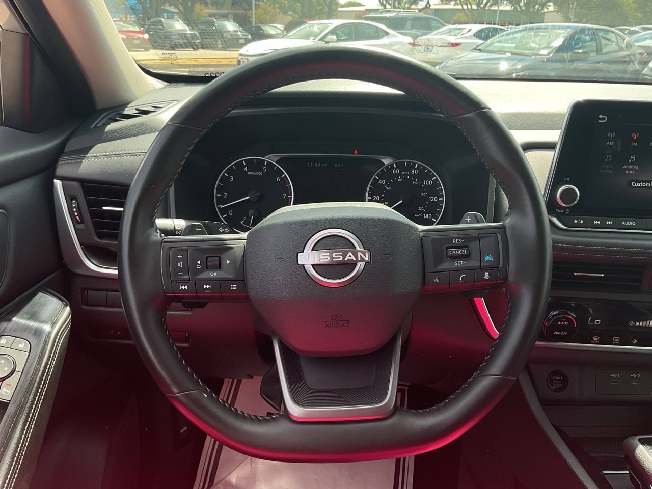 Used 2025 Nissan Rogue SV FWD image 32