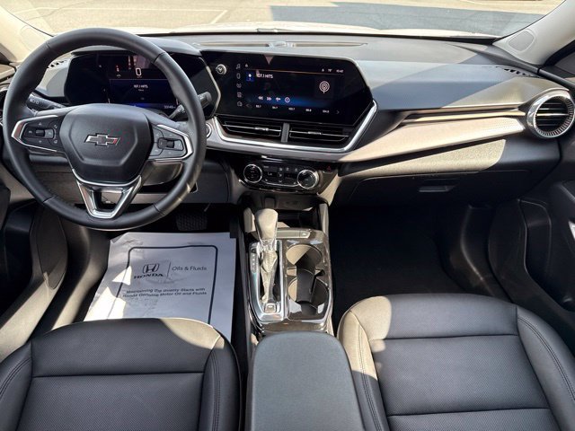 Used 2024 Chevrolet Trax ACTIV w/ Sunroof Package FWD image 11