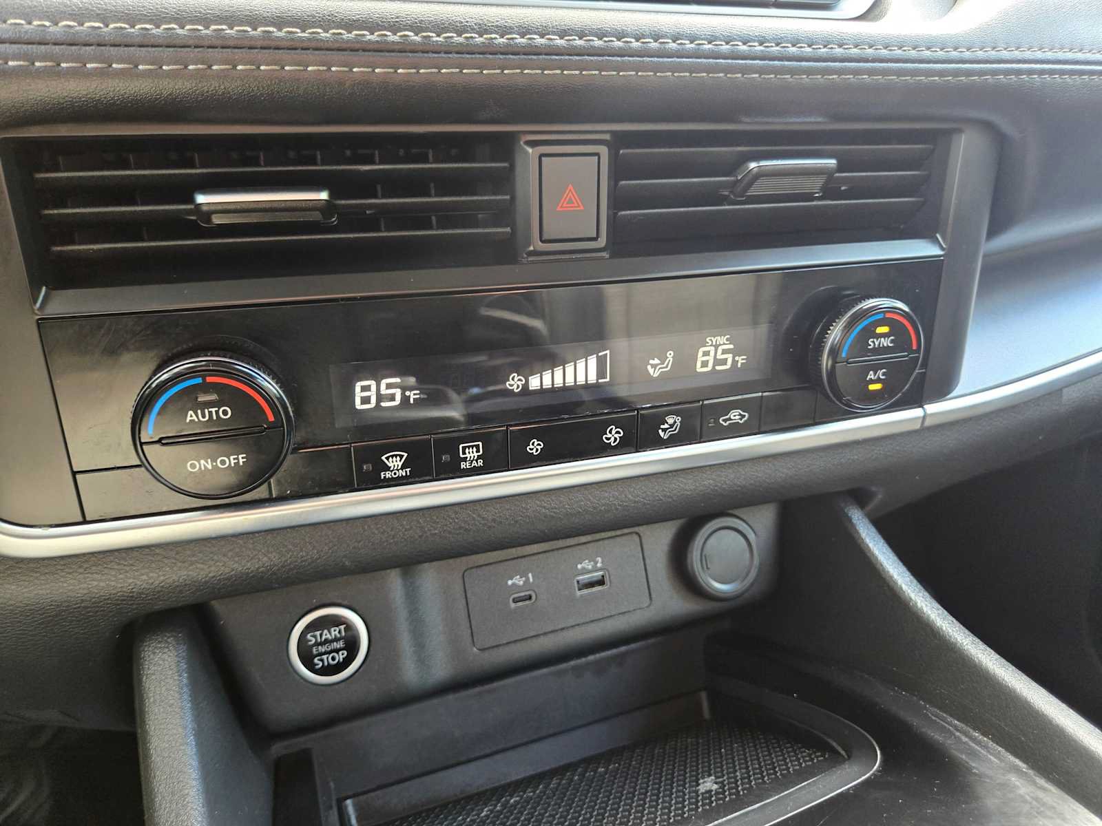 Used 2023 Nissan Rogue SV FWD image 27