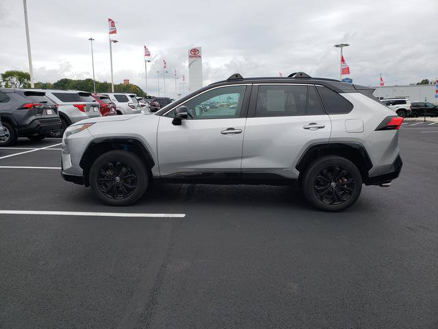 Used 2023 Toyota RAV4 XSE AWD/4WD image 9