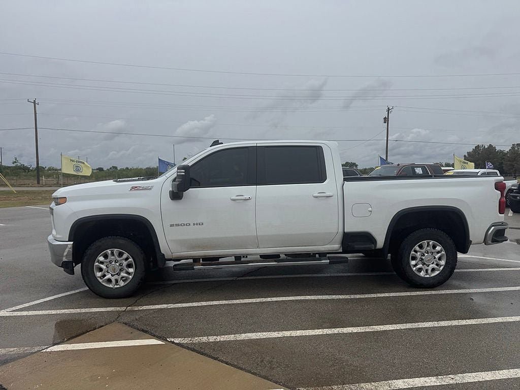 Used 2023 Chevrolet Silverado 2500 LT w/ Convenience Package AWD/4WD image 3