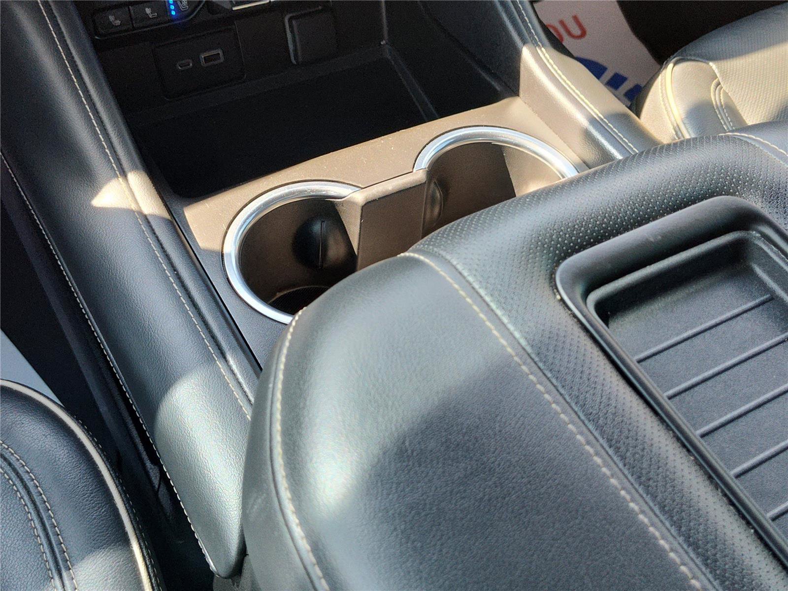 Used 2021 Chevrolet Tahoe Premier w/ Premium Package image 22