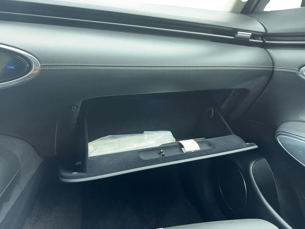 Used 2024 Genesis GV70 2.5T w/ Select Package image 28