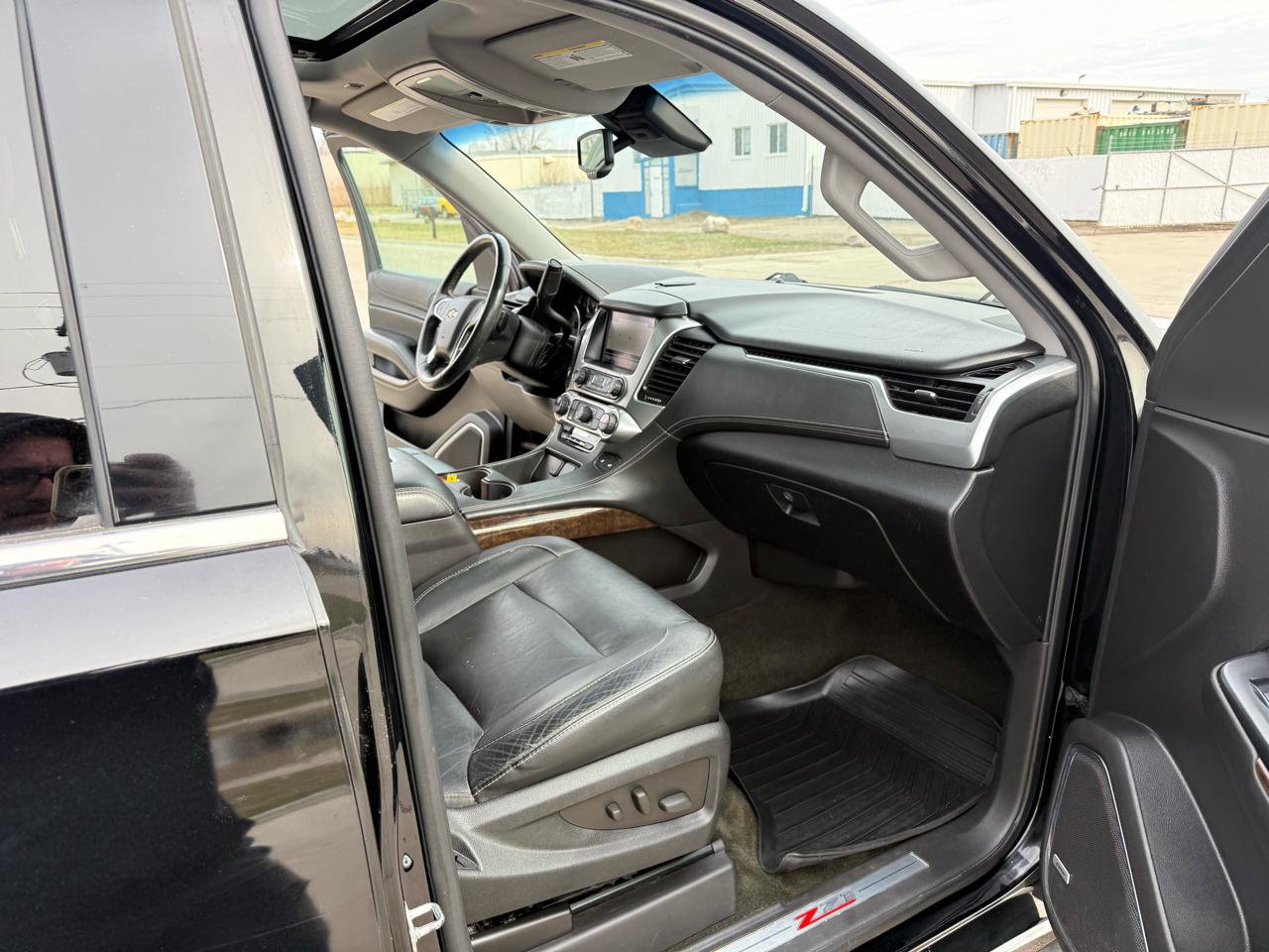 Used 2016 Chevrolet Suburban LT AWD/4WD image 35