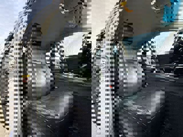 Used 2018 Toyota Avalon XLE image 23