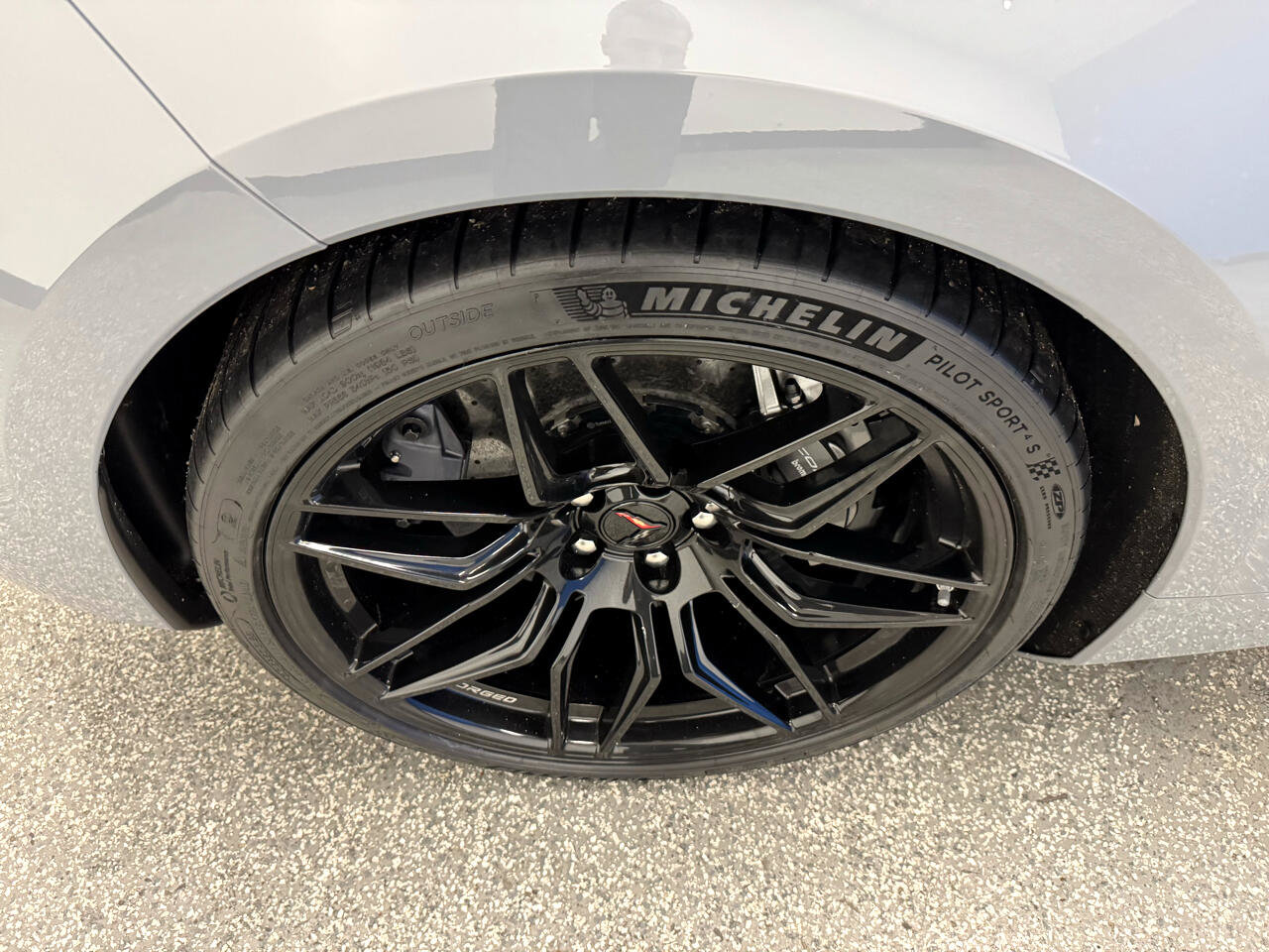 Used 2024 Chevrolet Corvette Z06 w/ Z07 Performance Package image 27