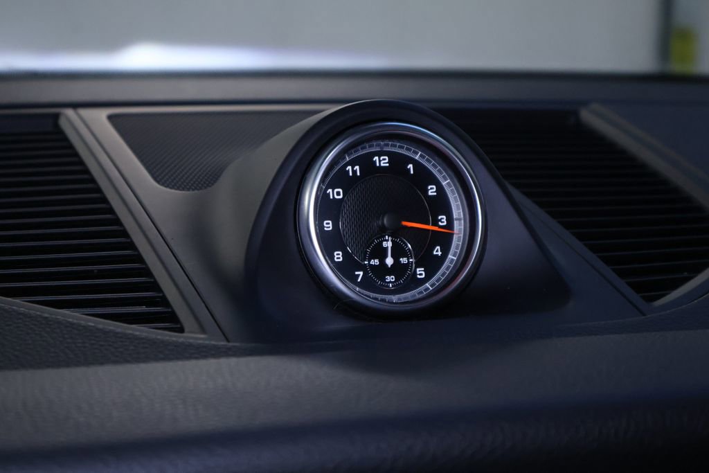 Used 2019 Porsche Macan AWD/4WD image 31