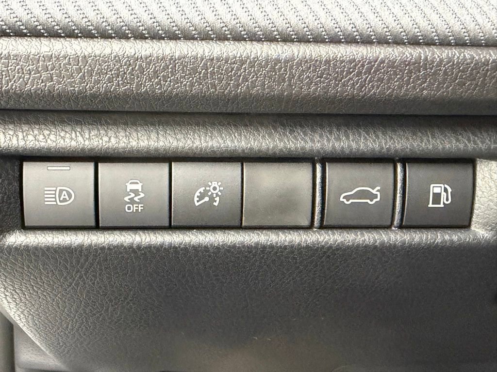 Used 2026 Toyota Camry SE image 27