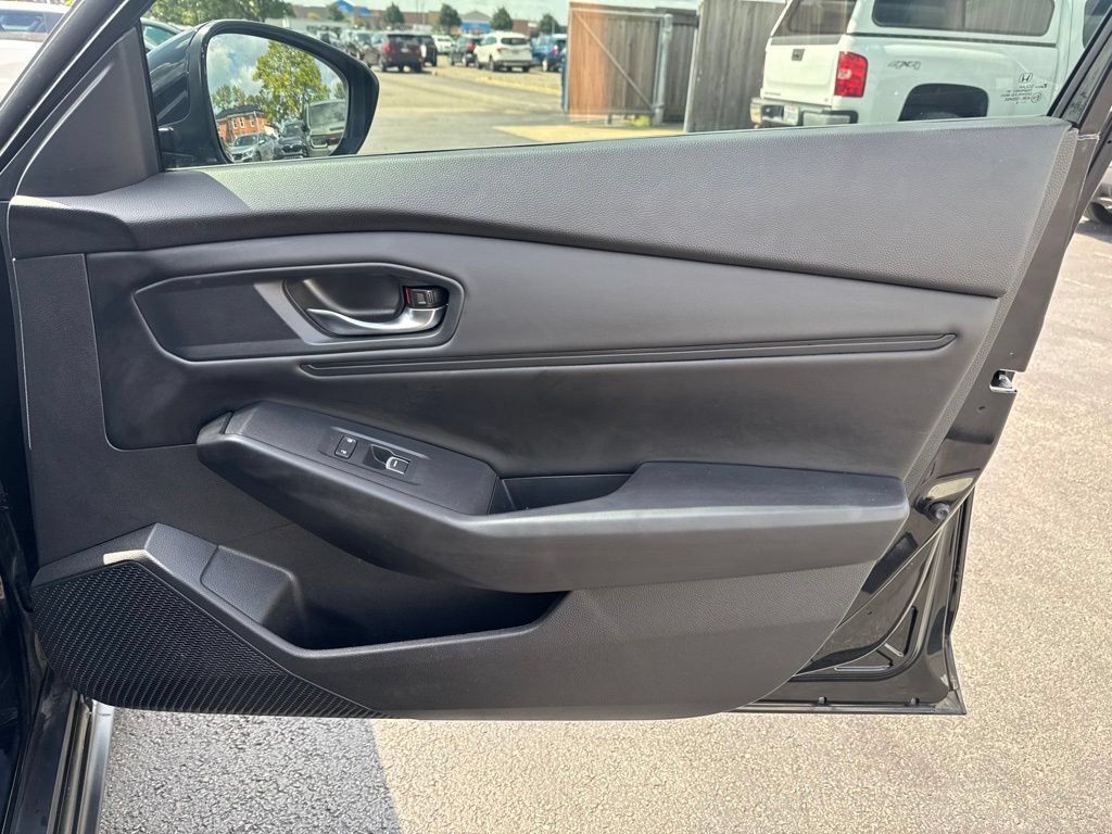 Used 2023 Honda Accord EX image 34