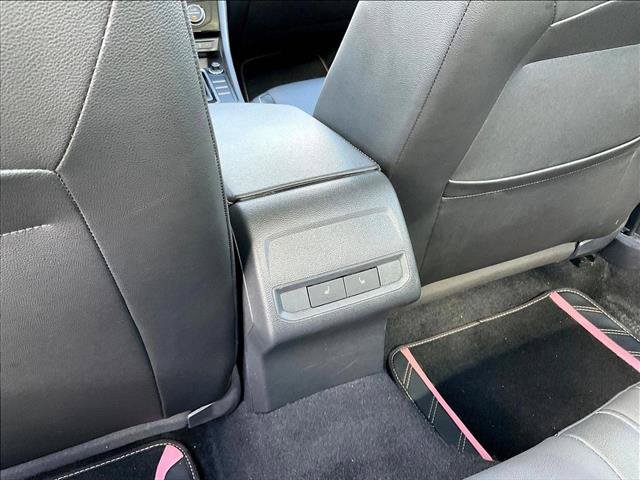 Used 2021 Volkswagen Jetta SE w/ SE Cold Weather Package FWD image 24