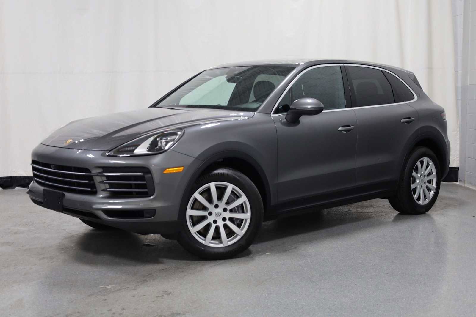 Used 2022 Porsche Cayenne image 1