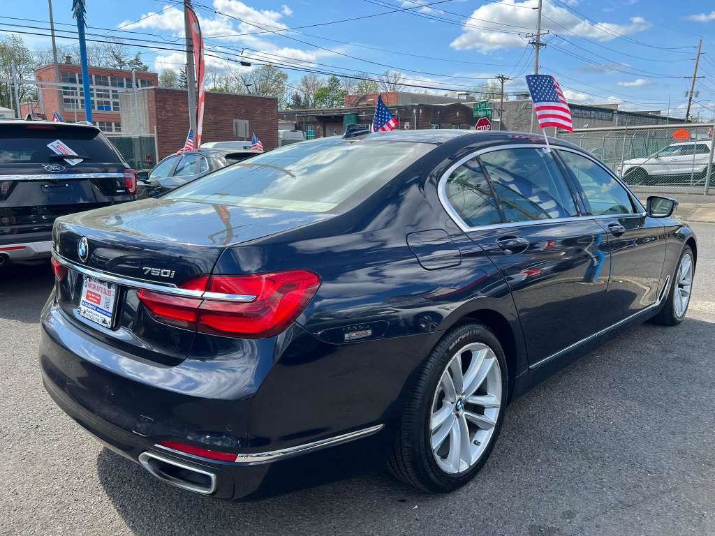 Used 2016 BMW 750i xDrive image 11