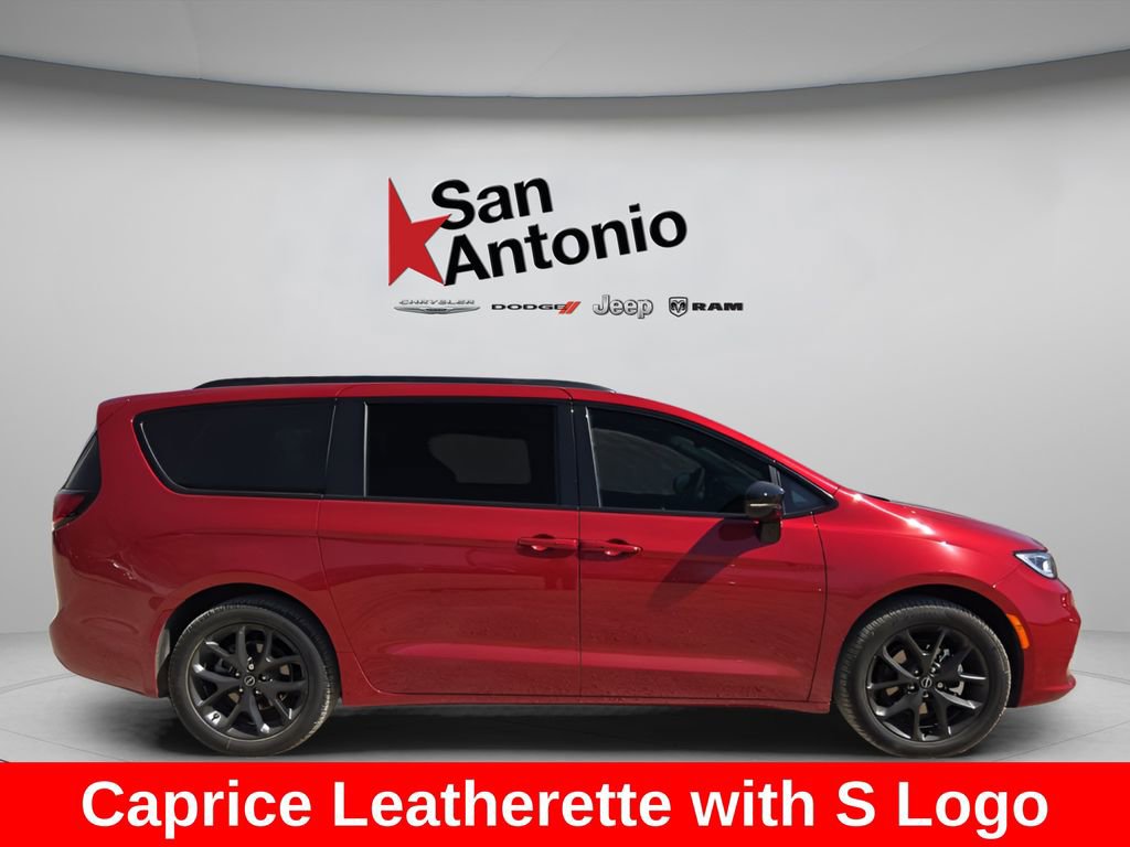New 2026 Chrysler Pacifica Select w/ S Appearance Package FWD image 9