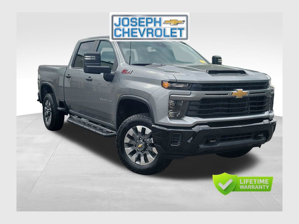 Used 2025 Chevrolet Silverado 2500 Custom w/ Custom Value Package AWD/4WD image 1