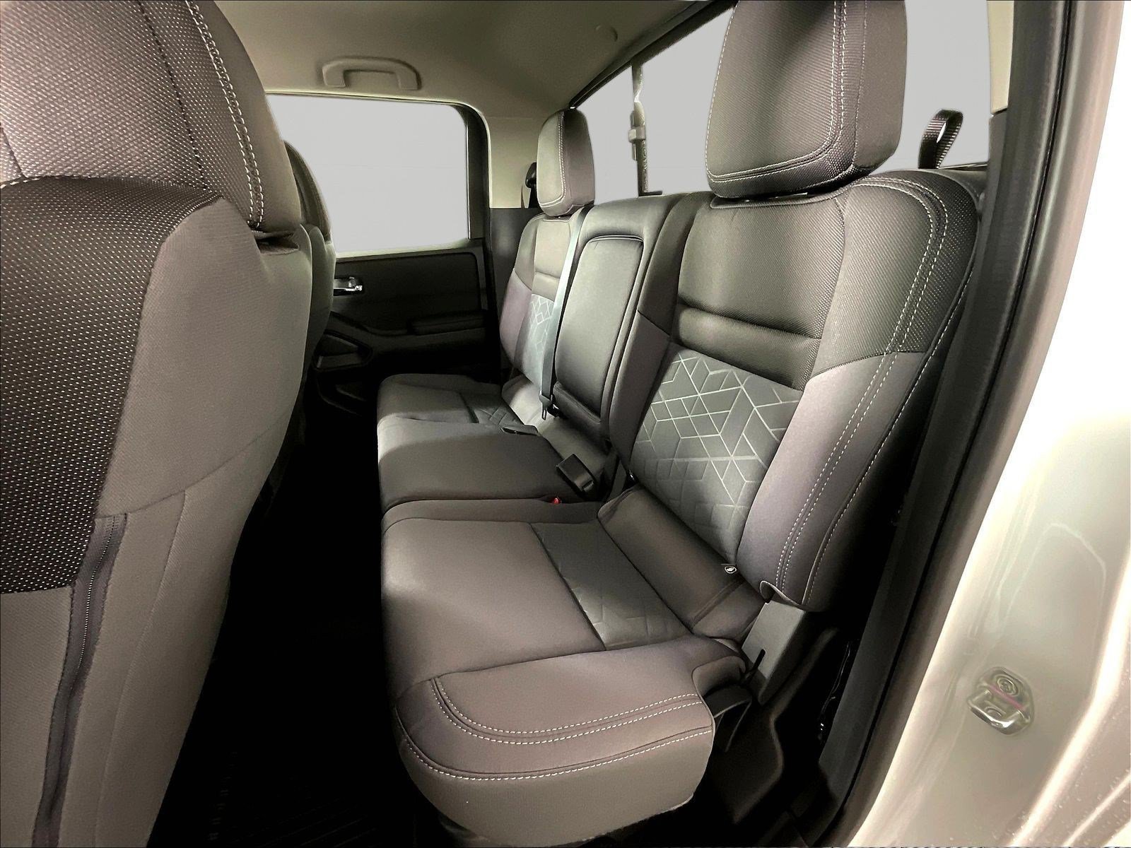 New 2026 Nissan Frontier SV w/ All-Weather Content Package AWD/4WD image 18